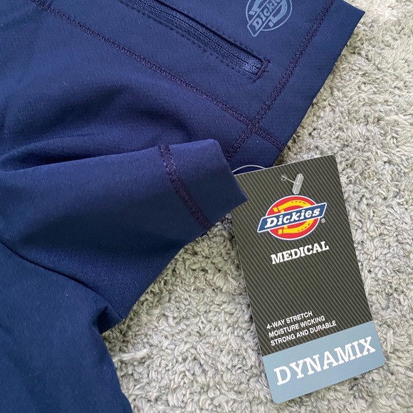 Men's Dickies Dynamix V-Neck Scrub Top with Zipper Pocket, Navy Blue - Picture 13 of 14